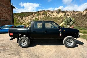 NISSAN KING KAB D21 td25