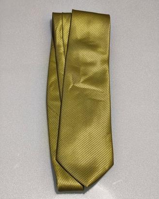 Elegante cravatta verde oro satinato 