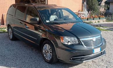 Lancia Voyager 2.8 Platinum