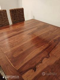 tavolo quadrato in legno 
