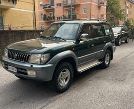 TOYOTA Land Cruiser - 2000