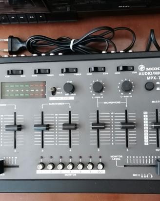 Mixer audio e piastra audio cassette