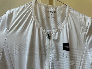 Body triathlon total white