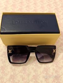 occhiali da donna di sole 