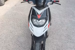 Aprilia SR 50 Motard