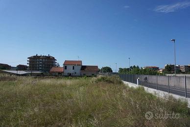 Terreno di 3585 m² a Camporosso