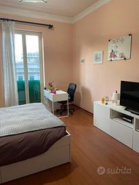 Camera in centro per studentessa