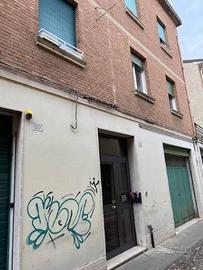 Appartamento di 90 m² con 4 locali a Ferrara