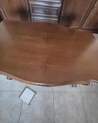 Tavolo classico in legno massello €30