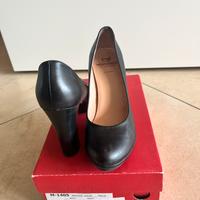 Décolleté neri wonders