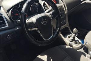 Auto incidentata anno 2012 1700cc diesel