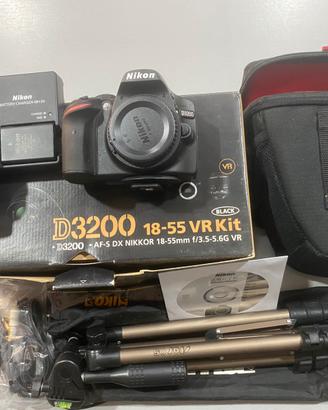 Macchina fotografica NIKON D3200