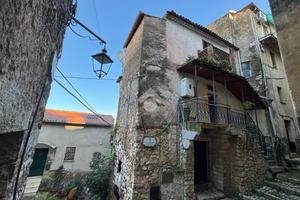 4 LOCALI A SONNINO