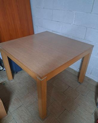 Tavolo in legno allungabile