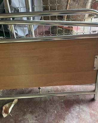 Letto legno-metallo con meccanismo alzata testiera