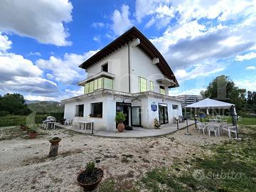 Negozio Isernia [Z3 DPPRSTVCG] (Semicentro)