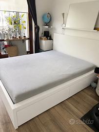 Letto matrimoniale Ikea MALM, bianco, con doghe