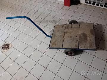 Carretto basso molto robusto