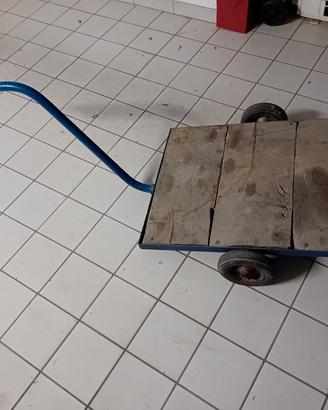 Carretto basso molto robusto