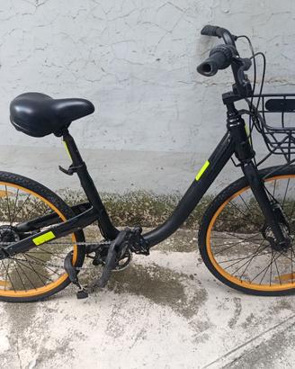 Bicicletta donna con cestino, ruote piene perfetta