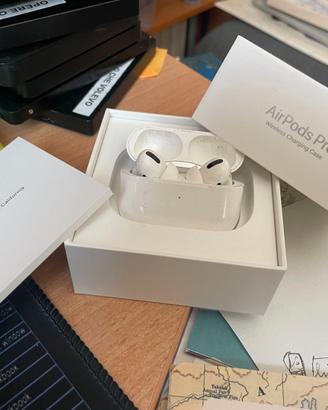 Airpods Apple Serie I con scatola di ricarica