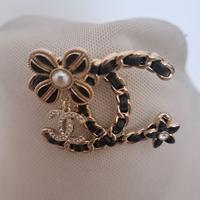 Spilla chanel