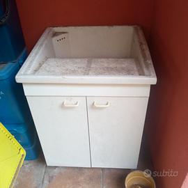 Lavatoio in ceramica