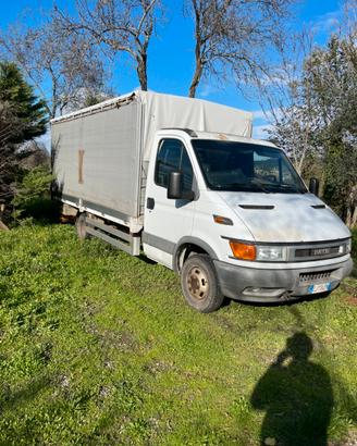 Autocarro iveco daily c13 anno 2004 telonato