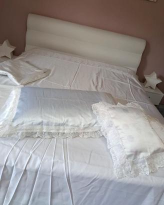 Parure completo letto matrimoniale in raso e pizzo