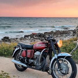 guzzi v7 850gt  1973 