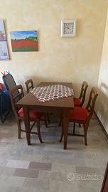 Tavolo e 4 sedie allungabile legno