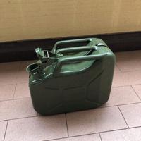 Tanica in metallo tipo militare  da 10 litri