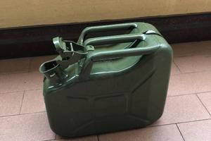 Tanica in metallo tipo militare  da 10 litri