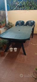 Tavolo da giardino allungabile + 8 sedie 150 euro