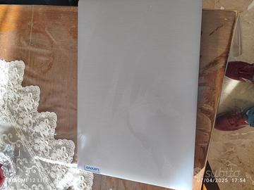 Notebook Lenovo grigio