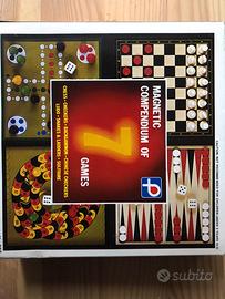 Scatola con sette giochi da viaggio