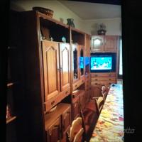 Siggiorno in Rovere massellocon tavolo e sedie