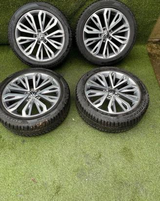 Cerchi in lega t roc 215/50/18 con gomme 65%