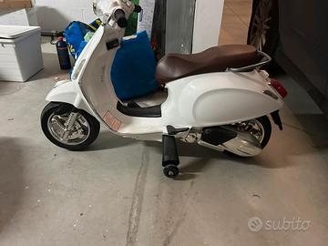 Vespa elettrica per bambini