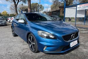 Volvo V40 D2 R-design Momentum
