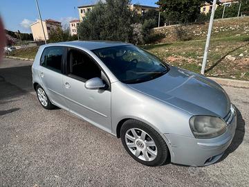 VOLKSWAGEN Golf 5°serie - 5porte -