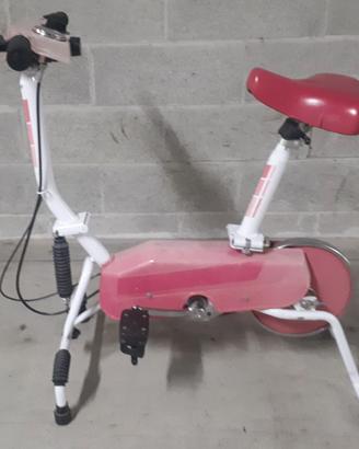 Cyclette vintage di marca, colore bianco e rosa