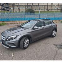 MERCEDES GLA 180D