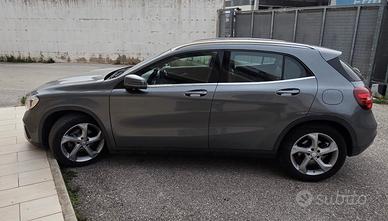 Mercedes-Benz GLA 220 d 4MATIC Automatico 130CV