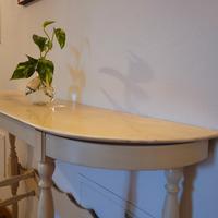 Elegante Consolle in Legno – Stile Classico e Raff