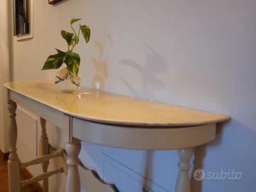 Elegante Consolle in Legno – Stile Classico e Raff