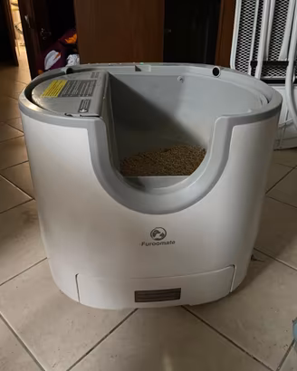 Lettiera automatica autopulente per gatti