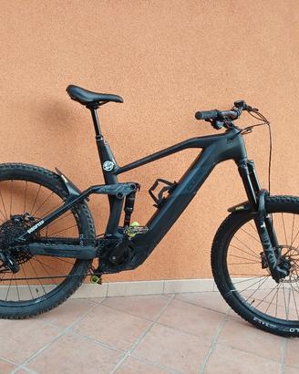 ebike Cube stereo carbon  L