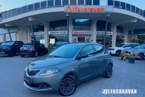 Lancia Ypsilon 1.0 firefly hybrid Gold