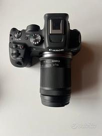 Canon EOS R7 + 18-150mm + accessori